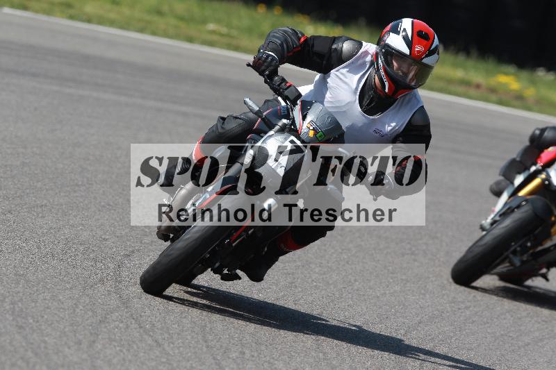 /Archiv-2022/06 15.04.2022 Speer Racing ADR/Instruktorengruppe/7-1